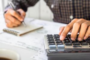 ¿Cómo se calculan las tarifas de compensación para trabajadores?