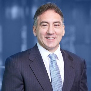 Foto de cabeza de Thomas Simeone, socio gerente, Simeone & MIller LLP