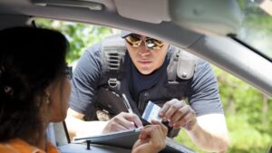 Sanciones por conducir con seguro en Tennessee - Seguro de carro
