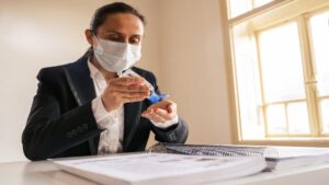 Una guía para administrar las finanzas personales durante la crisis de COVID-19 - aseguranzas